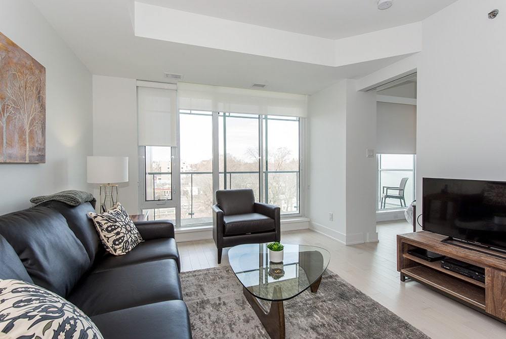 513_88_richmond_road_MLS_HID1100198_ROOMlivingroom-min